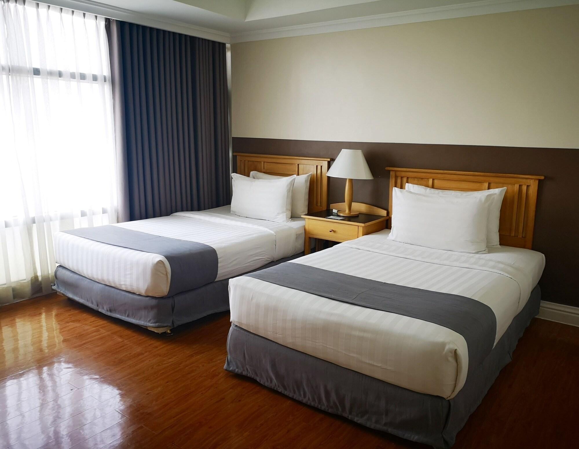 Infinity Tower Suites Makati City Eksteriør bilde