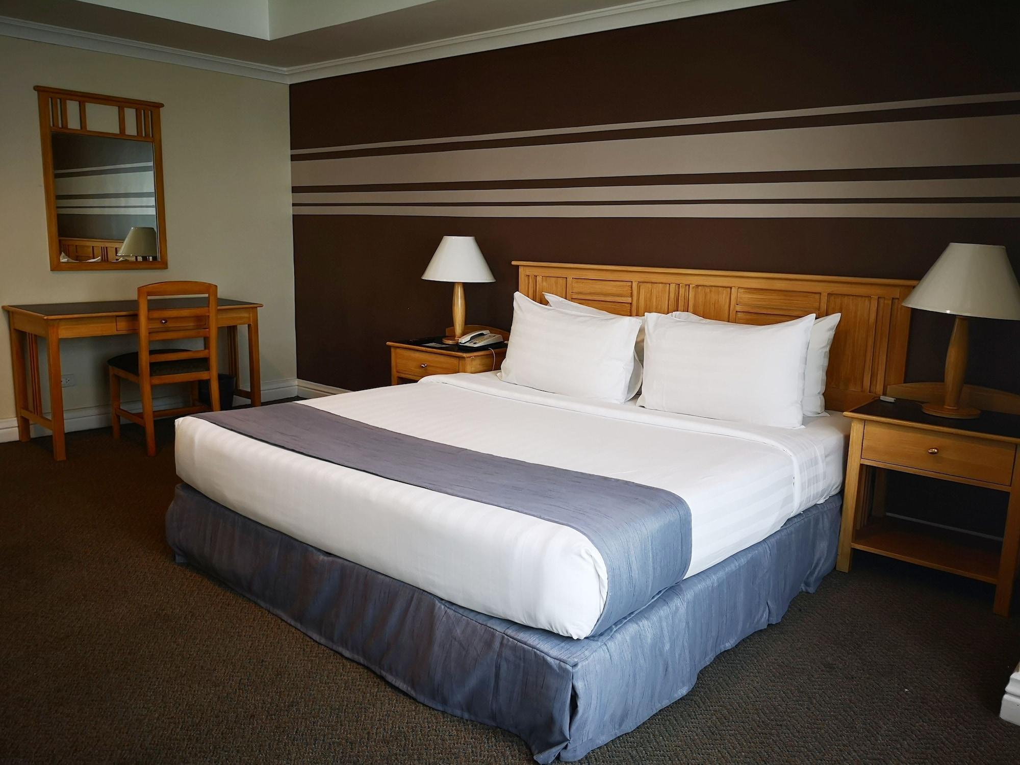 Infinity Tower Suites Makati City Eksteriør bilde