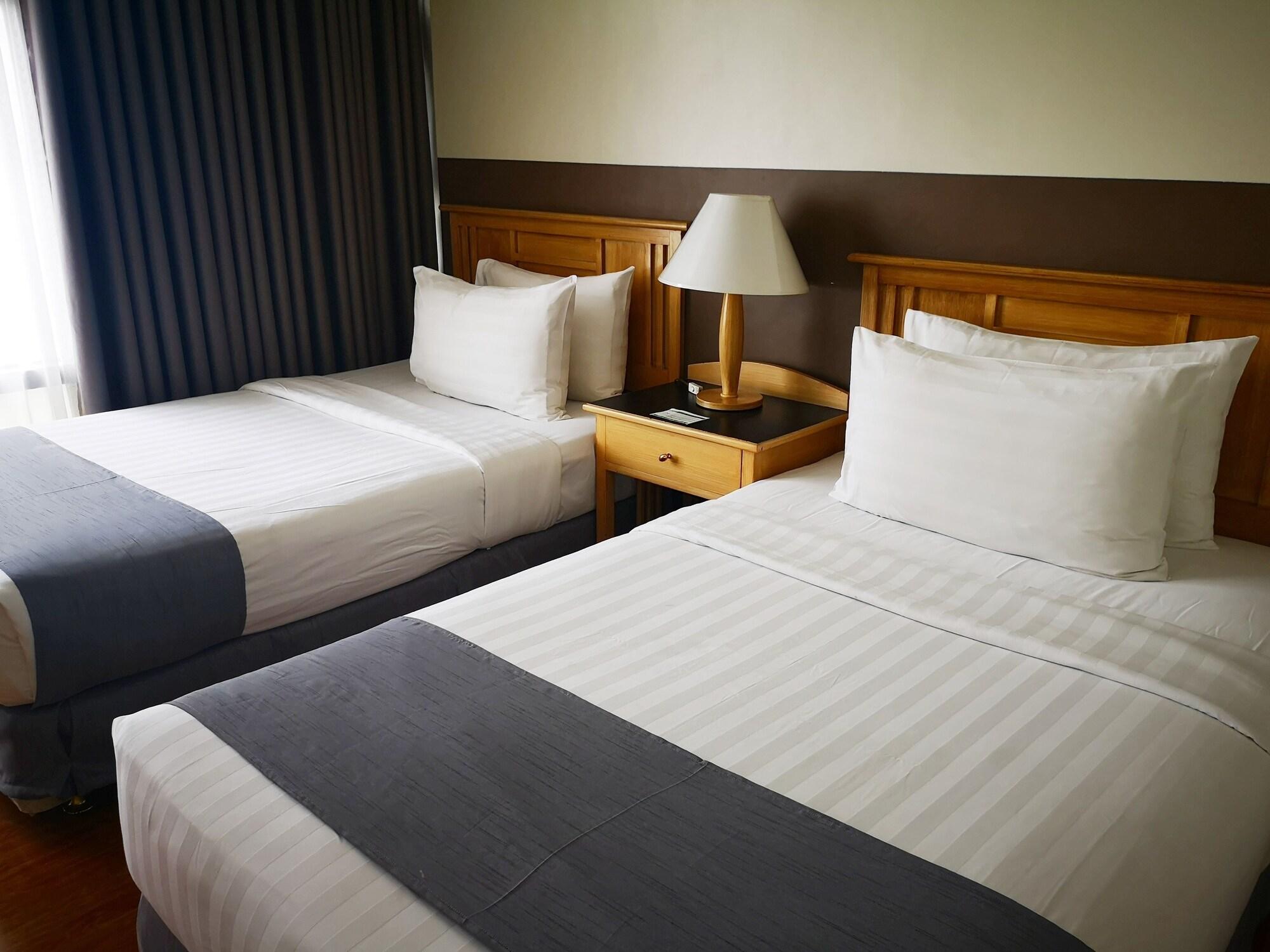 Infinity Tower Suites Makati City Eksteriør bilde