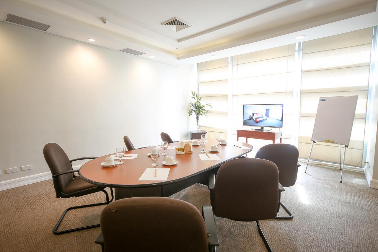 Infinity Tower Suites Makati City Eksteriør bilde