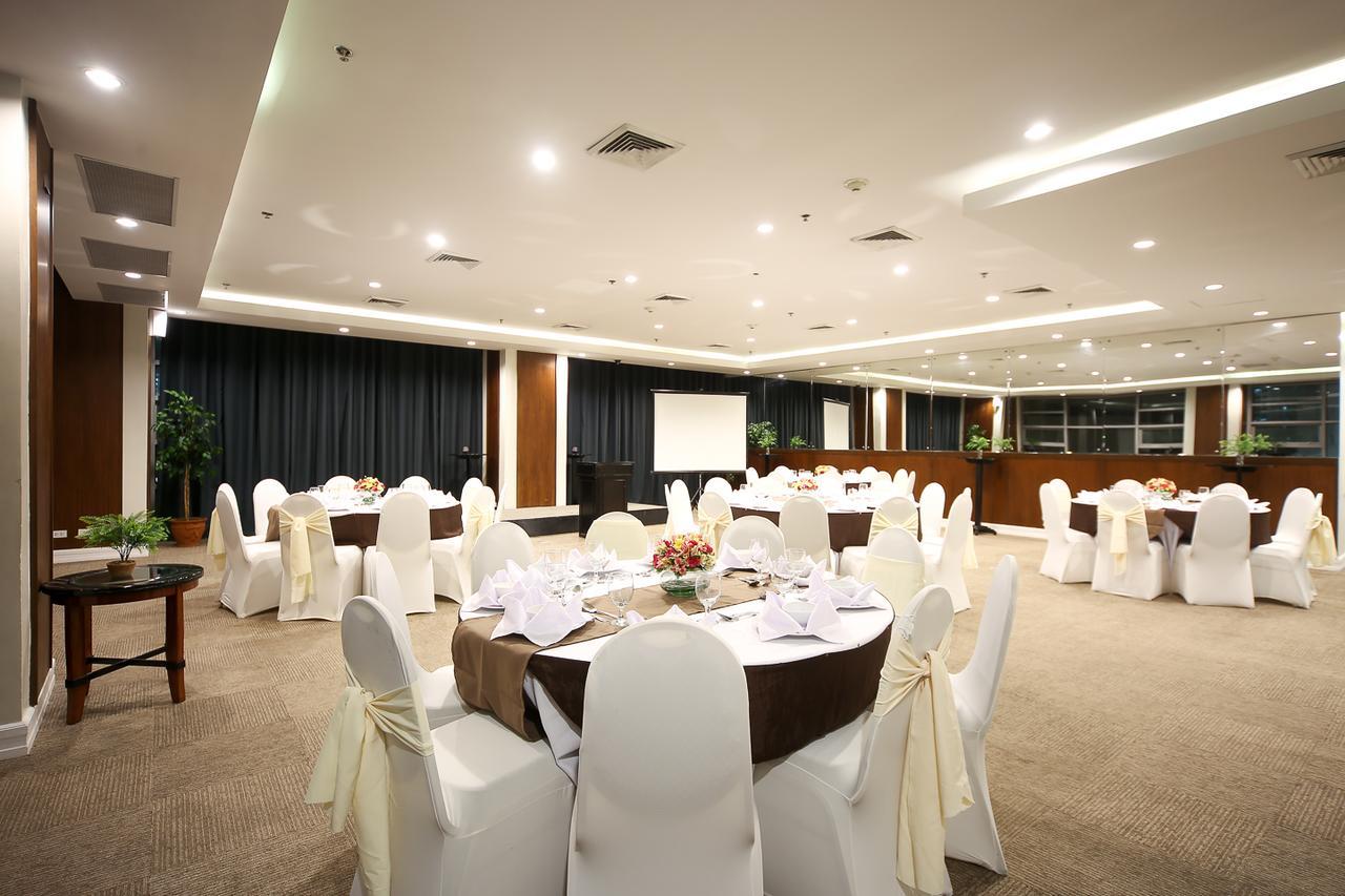 Infinity Tower Suites Makati City Eksteriør bilde