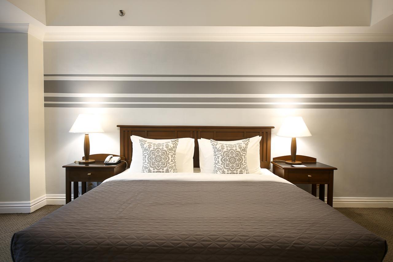 Infinity Tower Suites Makati City Eksteriør bilde