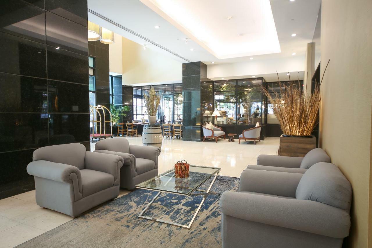 Infinity Tower Suites Makati City Eksteriør bilde