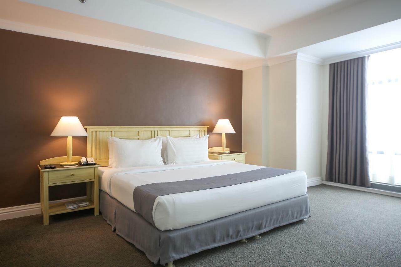 Infinity Tower Suites Makati City Eksteriør bilde